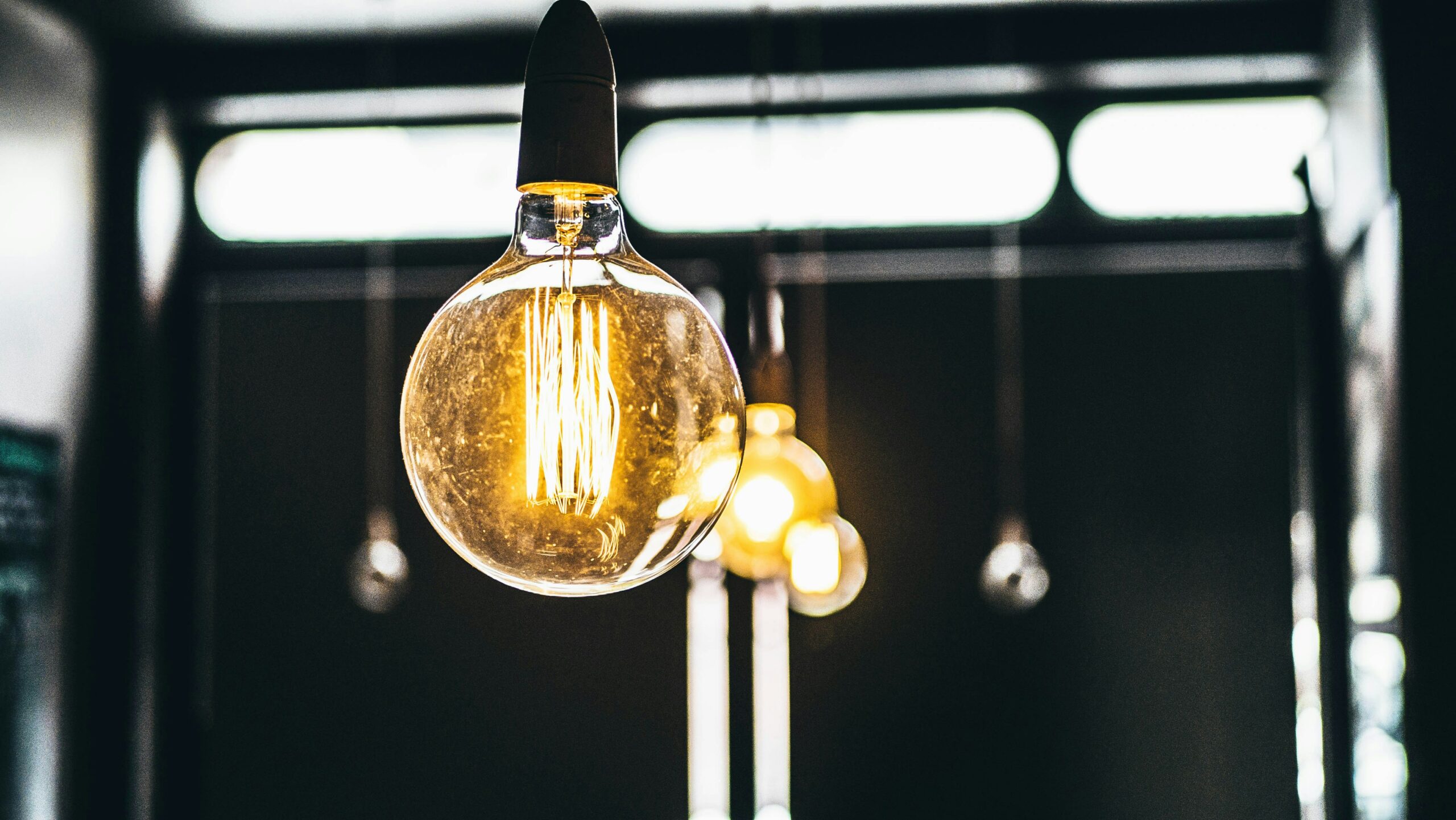 Dynamisk eltariff – vad är det och hur kan det hjälpa dig att spara pengar? 8 eltariff
